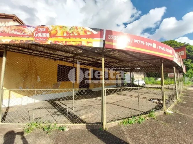 Loja disponível para locação no bairro Centro em Uberlândia-MG.
