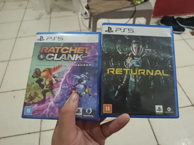 Jogos de PS5 original ( Ratchet clank, Returnal)