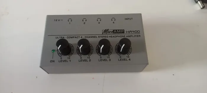 Amplificador para Fone ( até 4 fones simultaneamente)