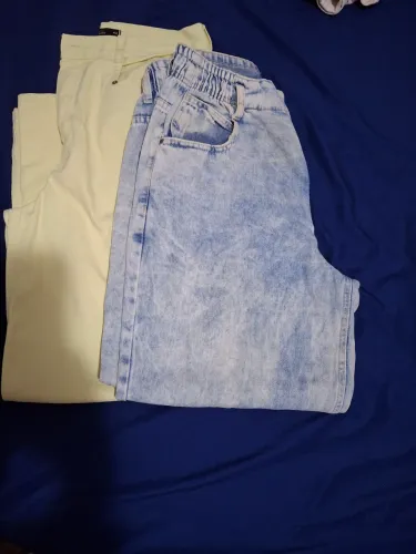 Vendo calças jeans,estilo largas.