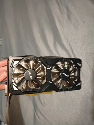 Placa de Vídeo ZOTAC GTX 1060 6GB Dual Fan - Revisitada, Limpa e Pronta pro Game!