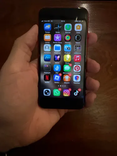 iPhone SE  11 