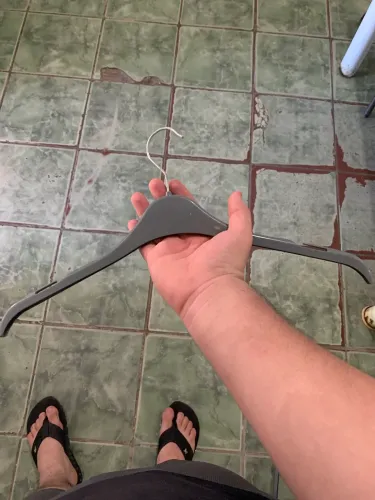 Cabides unidade a 3 reais
