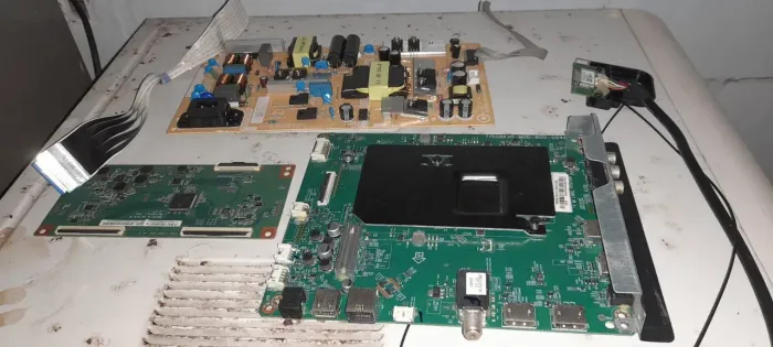 VENDO OU TROCO PLACA TV FHILCO