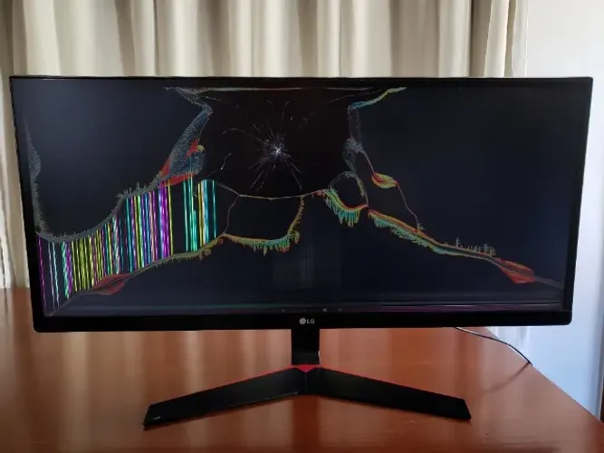 Monitor LG Pro Gamer Ultrawide 29'' IPS Full HD com defeito