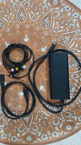 Vendo Fonte e Cabos do Xbox 360 + 1 Jogo de brinde