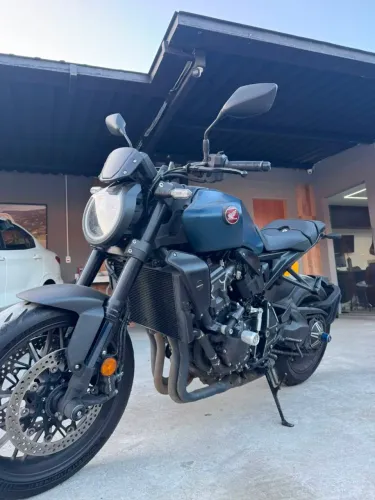 Venda de moto CB1000r