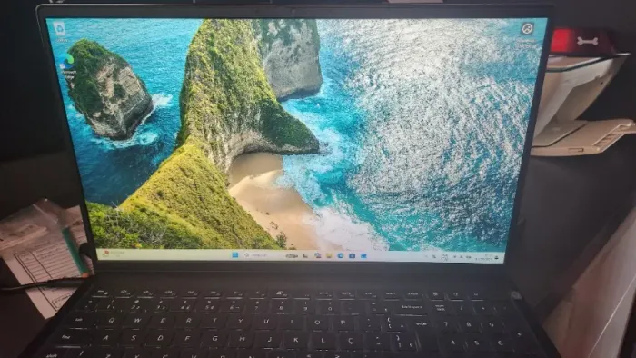 Notebook Dell Vostro 15 5510 i7-11390H 32GB (2x16GB) RAM Vídeo Intel Iris Xe 512GB SSD