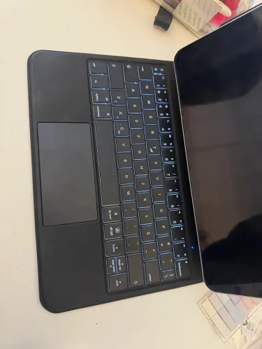 Capa Mágica Premium Keyboard Para Ipad Pro M4 11 Polegadas