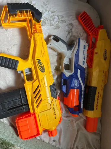 Armas Nerf em perfeito estado