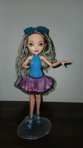 Boneca ever after madelene 