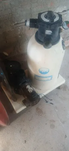 To vendendo duas bomba 1/3 capacidade 40 mil litros<br>Um filtro tamanho médio
