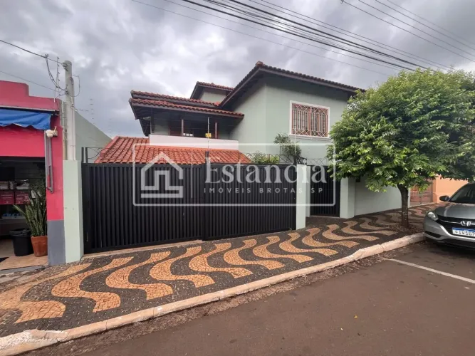 Casa para Venda em Brotas, São João Batista, 5 dormitórios, 3 suítes, 5 banheiros, 4 vagas