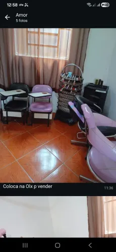 Vende 'se salão
