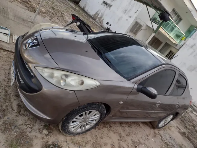 Peugeot 207 Sed. Passion XR Sport 1.4 Flex 8V 4P 2011