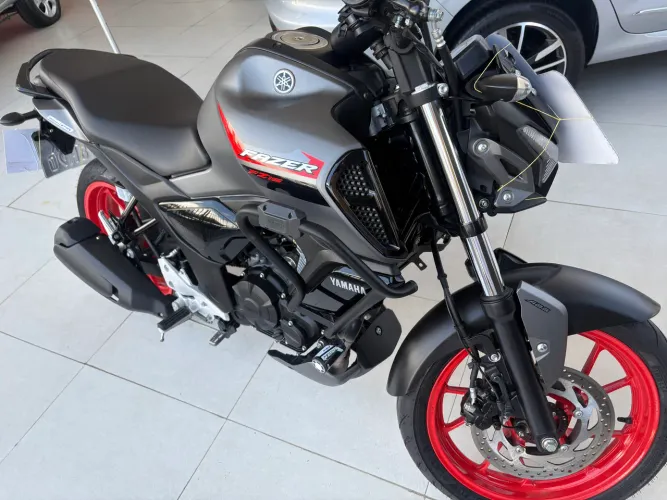 Y15 2025- c/ ABS Apenas 4.000km Ac cartão crer