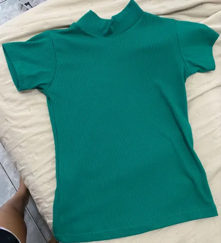Blusa verde- Nova- Tamanho P