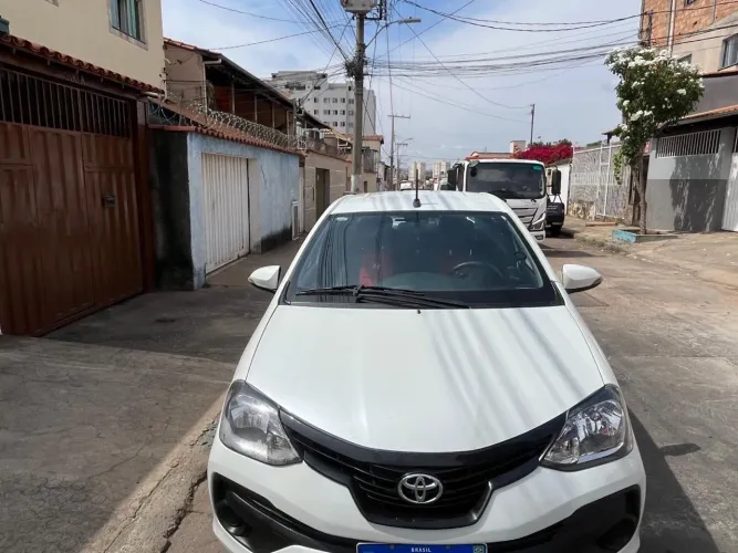 Toyota Etios X Plus Sedan 1.5 Flex 16V 4P Aut. 2021
