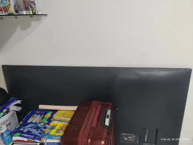 TV LG 75" tela quebrada