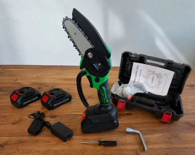 MINE MOTOSSERRA 21V ELÉTRICA COM MALETA 