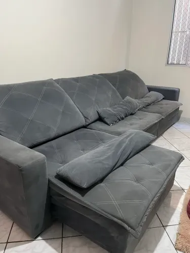 Sofá retrátil e reclinável