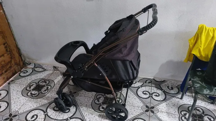 Carrinho de bebê reversível galzerano