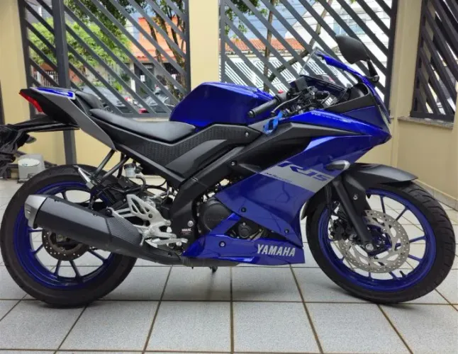 Yamaha R15 linda só pegar e rodar!