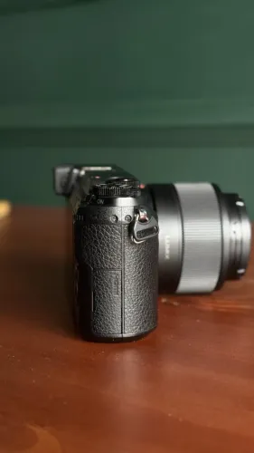 Panasonic Lumix GX85 - Câmera Mirrorless 4K
