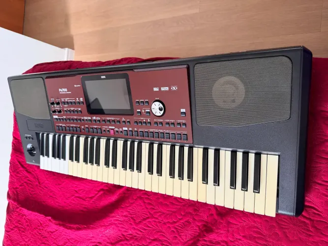 Teclado Korg Pa700 