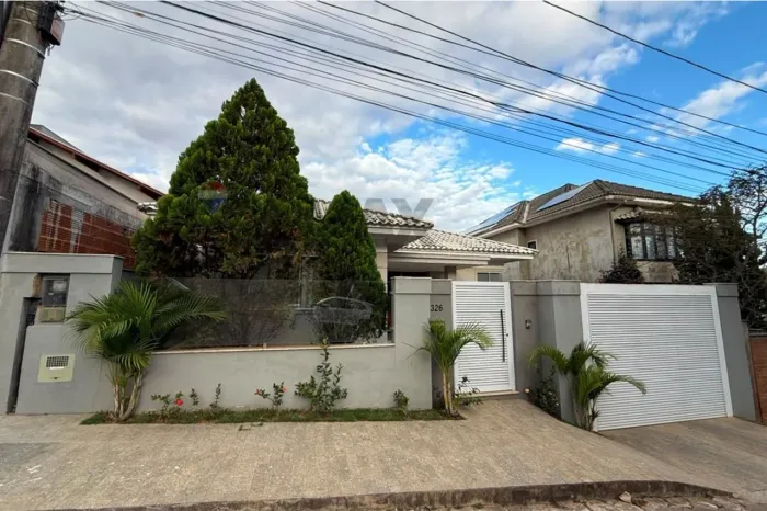 Casa alto padrão no Quincas Machado