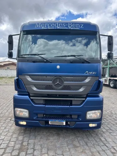 Cavalo mecânico Mercedes bens