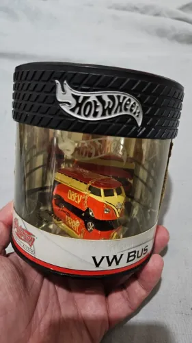 RARO Hot Wheels 1:64 VW Drag Bus - Petersen Automotive Museum Exclusive - lacrado