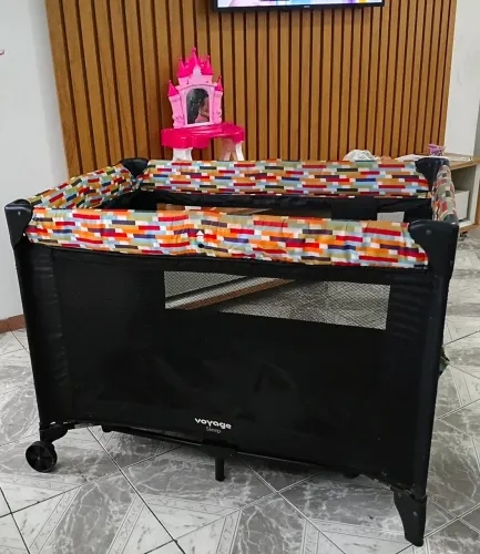 Berço Voyage Sleep portátil cercado