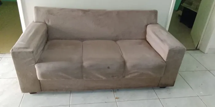 Vendo sofá nada rasgado nada quebrado
