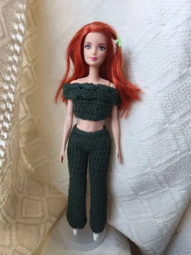 Roupa de boneca em crochê 