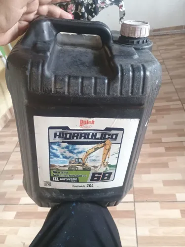 O garrafão vazio de 20 litros WhatsApp *
