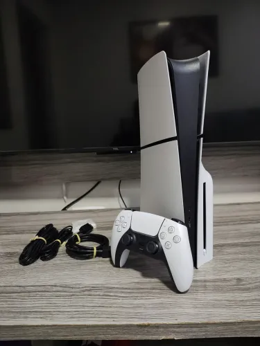 PS5 slim mídia física