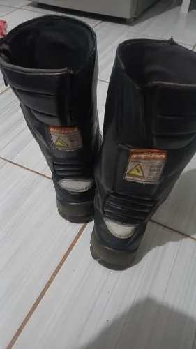 Bota de eletricista