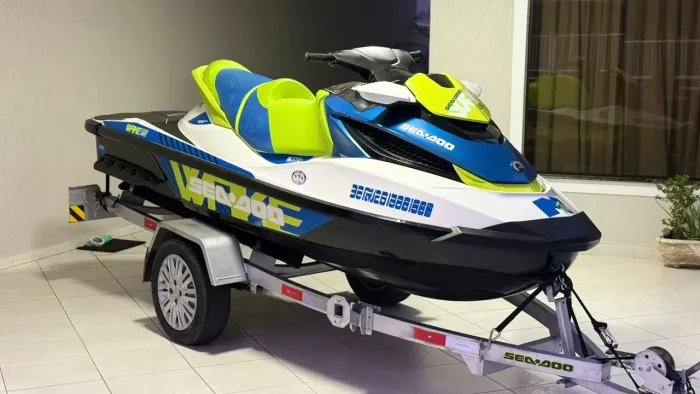 JET SKI SEA DOO WAKE PRO 230HP 2017 COM APENAS 42 HORAS DE USO