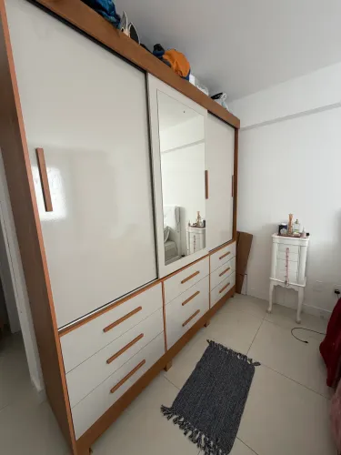 Vendo Armário 2.10x2.10