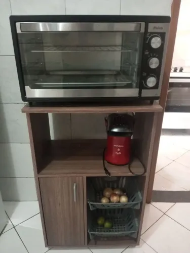 Fruteira de madeira com mais ou menos 1 ano de uso