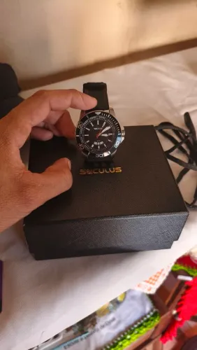 Relógio Seculus semi-novo