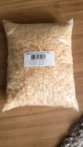 Serragem em flocos 350g para forração roedores e passaros