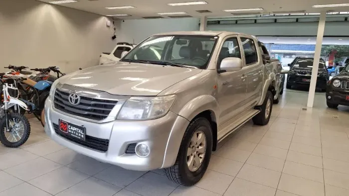 Toyota Hilux CD D4-d 4X4 2.5 16V 102cv TB Dies. 2012