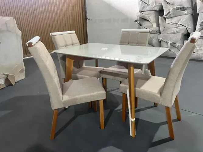 MESA DE JANTAR A PRONTA ENTREGA