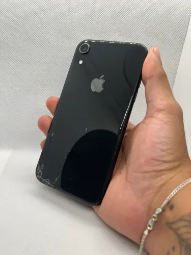 iPhone XR (64GB)