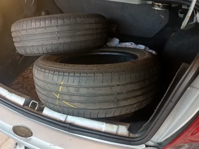 Vendo o par de penus Dunlop aro 15