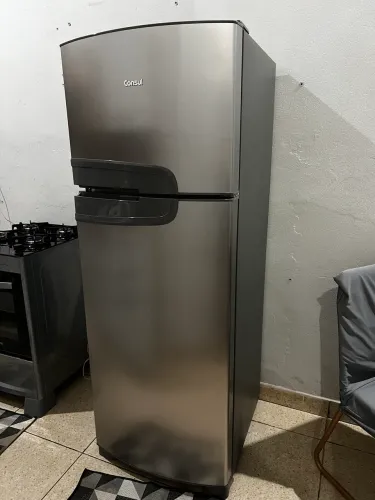 Geladeira 340 litros,6 meses de uso