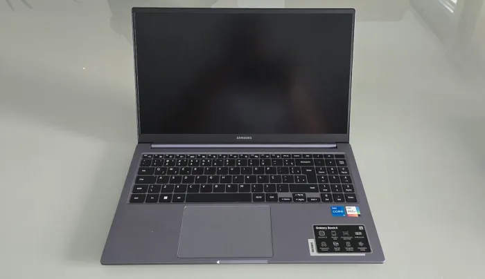 Notebook Samsumg Galaxy Book4, Win11, I5 de 13° Geração, 16GB RAM,  512GB SSD 15.6 FullLed