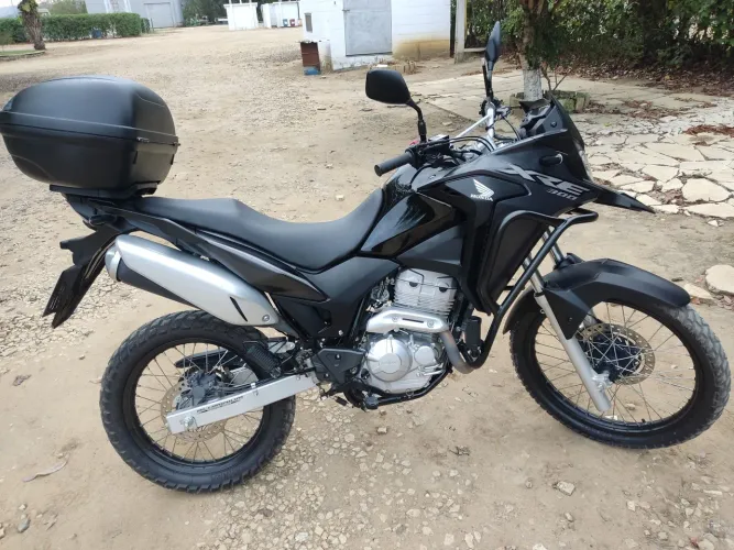 Vende- se XRE 300 2021